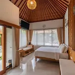 Three Beagles Villa